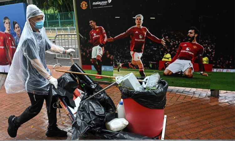 Man Utd stretch loyalty of 'numbed' Chinese fans to the limit