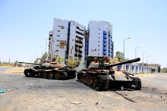 Paramilitaries claim capture of key Sudan towns
