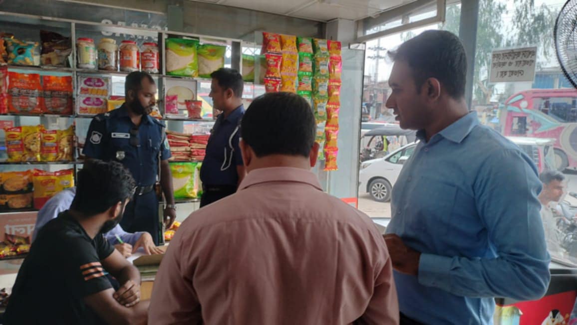 3 shops fined Tk 93,000 in Bogura