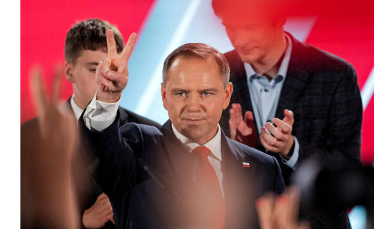 EU chief congratulates Polish nationalist on election win