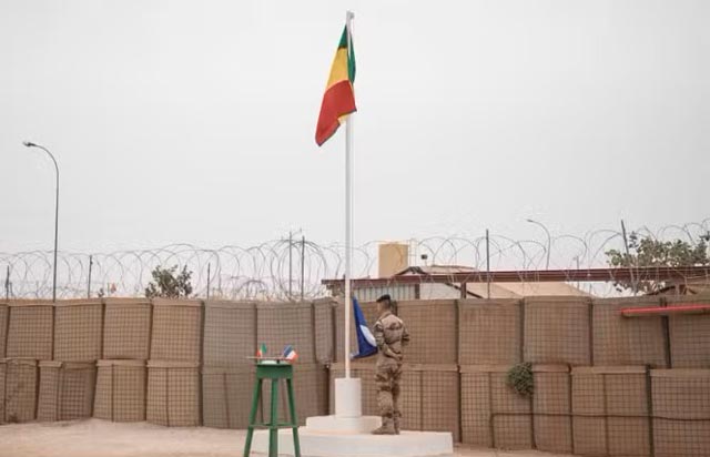 Dozens dead in twin attacks on Mali army bases, Timbuktu airport targeted