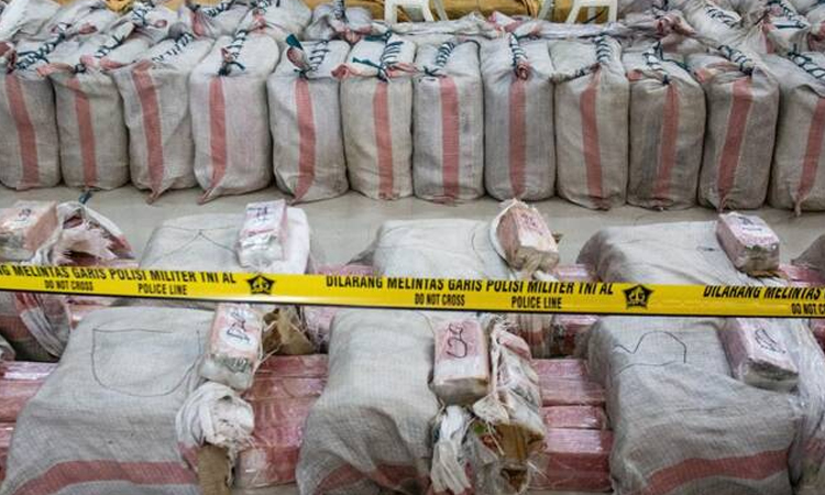 Bali drug trial of three Brits facing death penalty begins