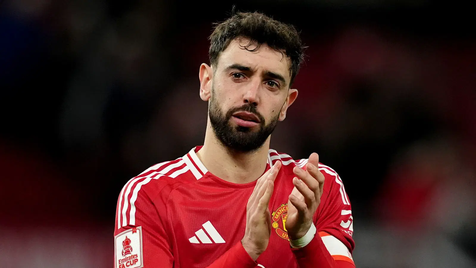  Fernandes rejects Saudi move to stay at Man Utd: reports