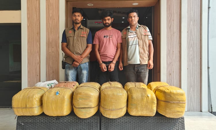 Man held with 57-kg ganja in Rajshahi 