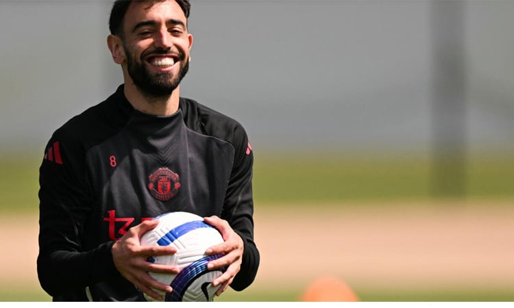 Fernandes confirms he rejected Saudi move to stay at Man Utd