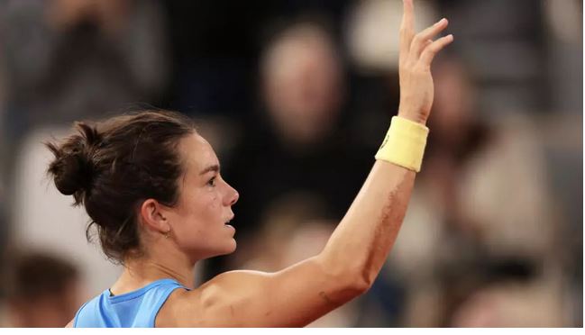 France's 361st-ranked Boisson shocks Andreeva to reach French Open semis
