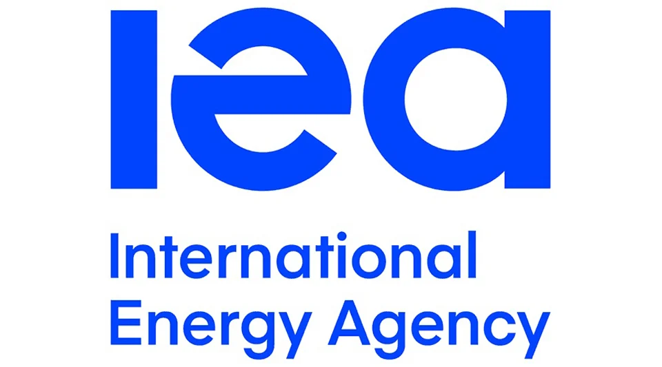 Clean energy investment rising despite economic uncertainty: IEA