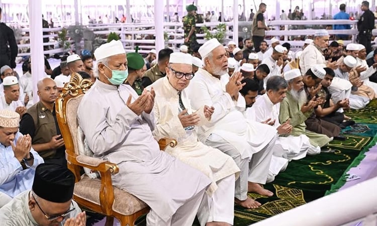 CA offers Eid-ul-Azha prayers at National Eidgah 