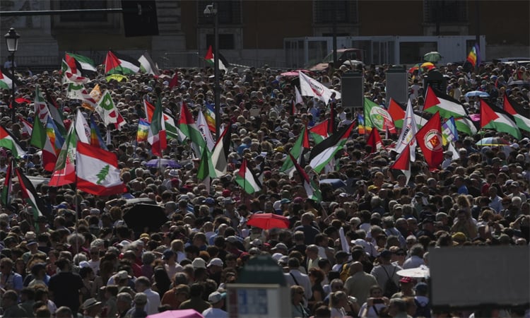 Thousands march in Rome to protest 'complicity' on Gaza war