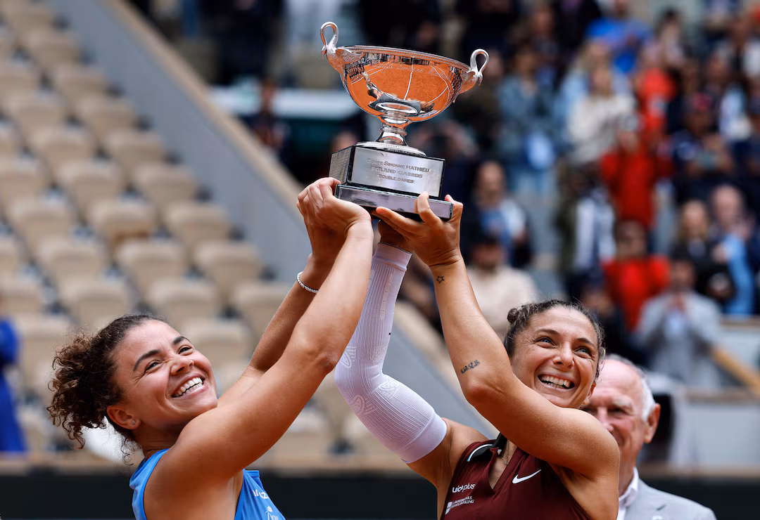 Errani, Paolini win French Open women's doubles crown
