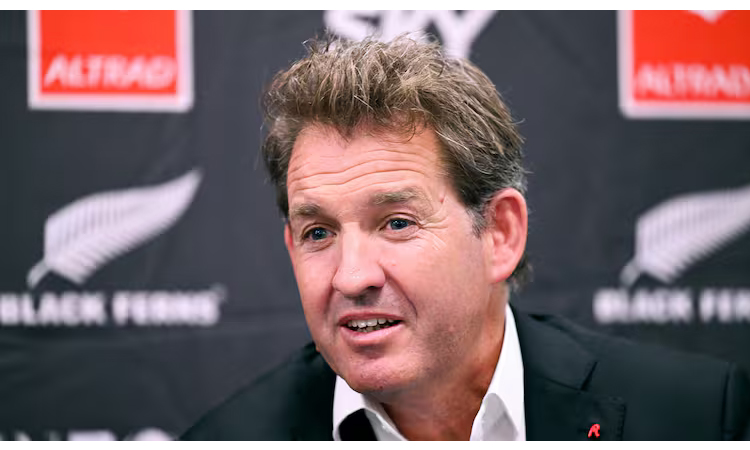 New Zealand Rugby chief Robinson quits