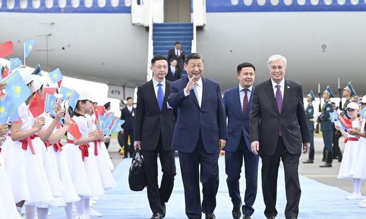 Kazakhstan says China's Xi to visit for C.Asian summit