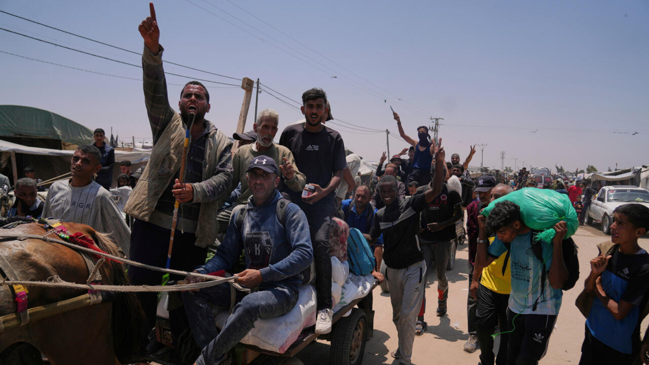  Gaza rescuers say Israel fire near aid centre kills 31