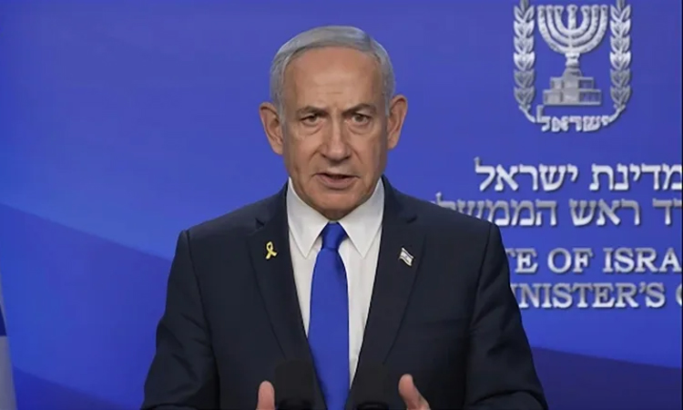 Oil surges, stocks fall on Middle East fears as Israel strikes Iran