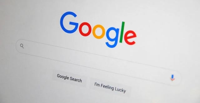 Google turns internet queries into conversations