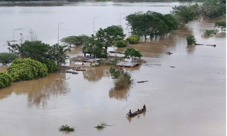 Five killed, two missing in Vietnam typhoon floods