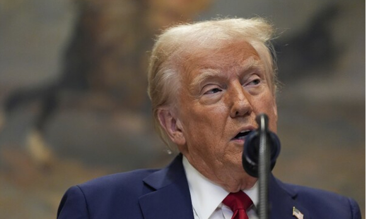 Trump orders immigration crackdown to target Democratic stronghold cities