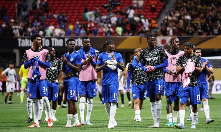 Empty seats as Chelsea win opener at Club World Cup, Benfica deny Boca