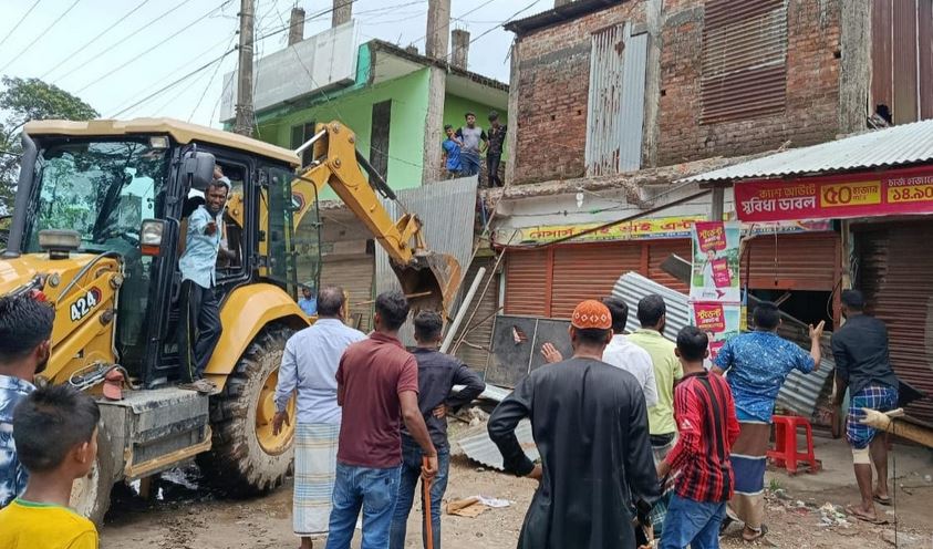300 illegal structures demolished in Chandpur
