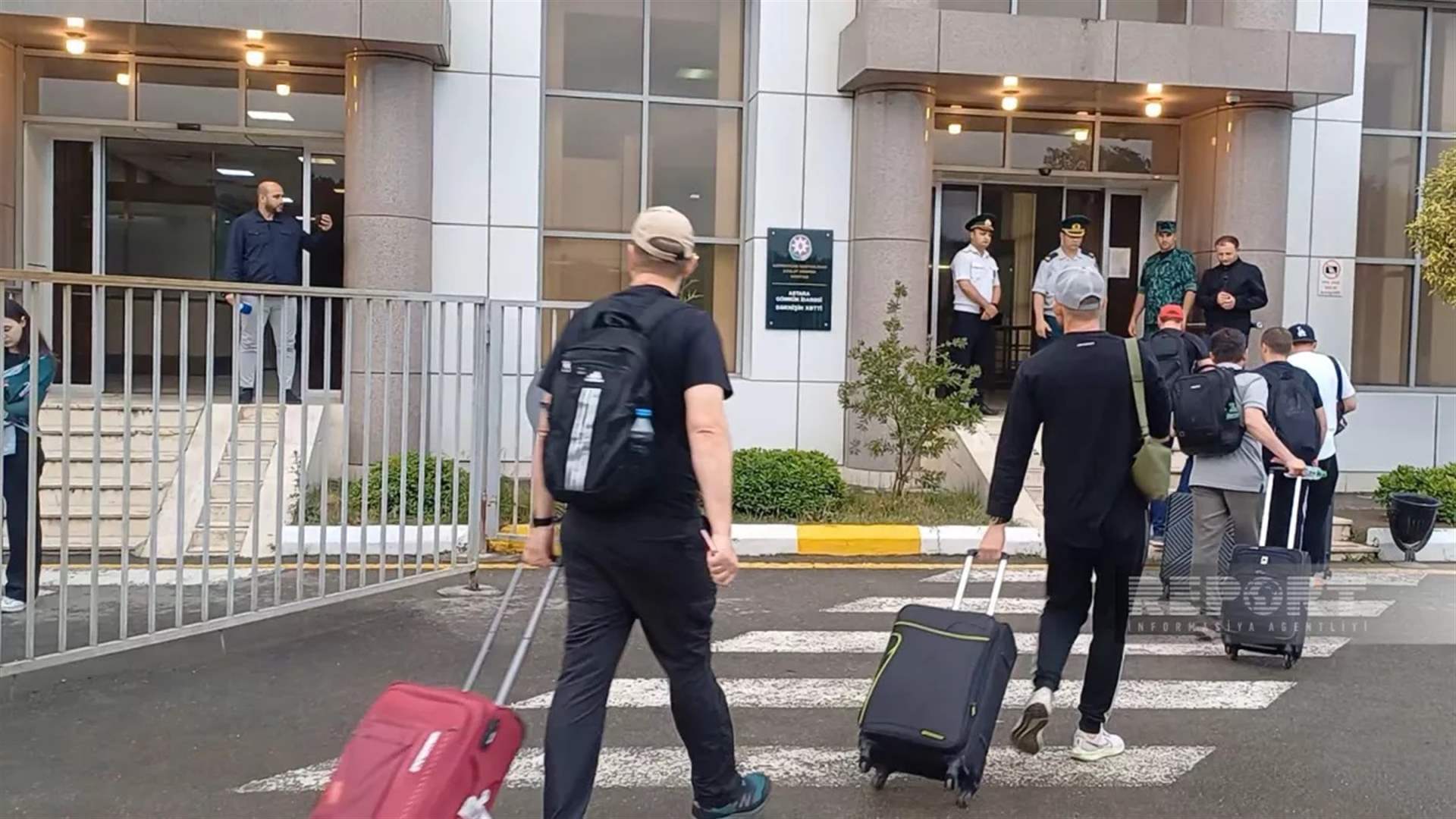 Over 700 foreigners flee Iran to Azerbaijan, Armenia