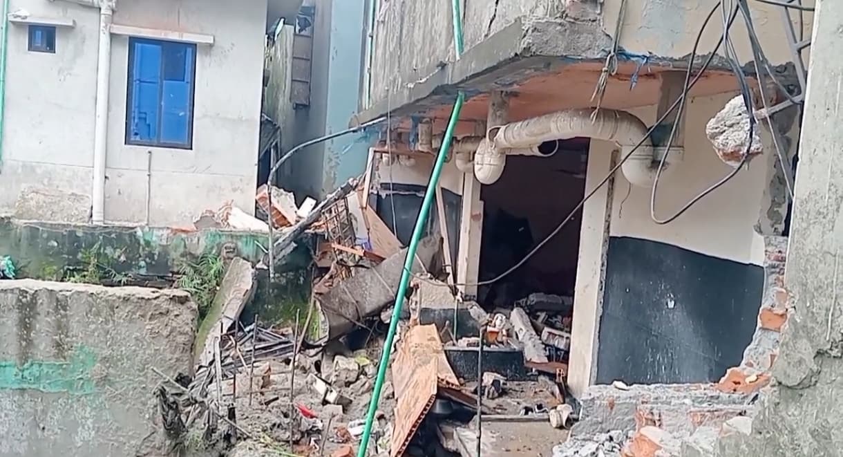 Six burnt in 'gas cylinder blast' in Ashulia
