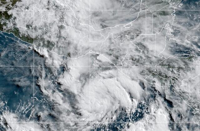 Hurricane Erick approaches Mexico's Pacific coast 