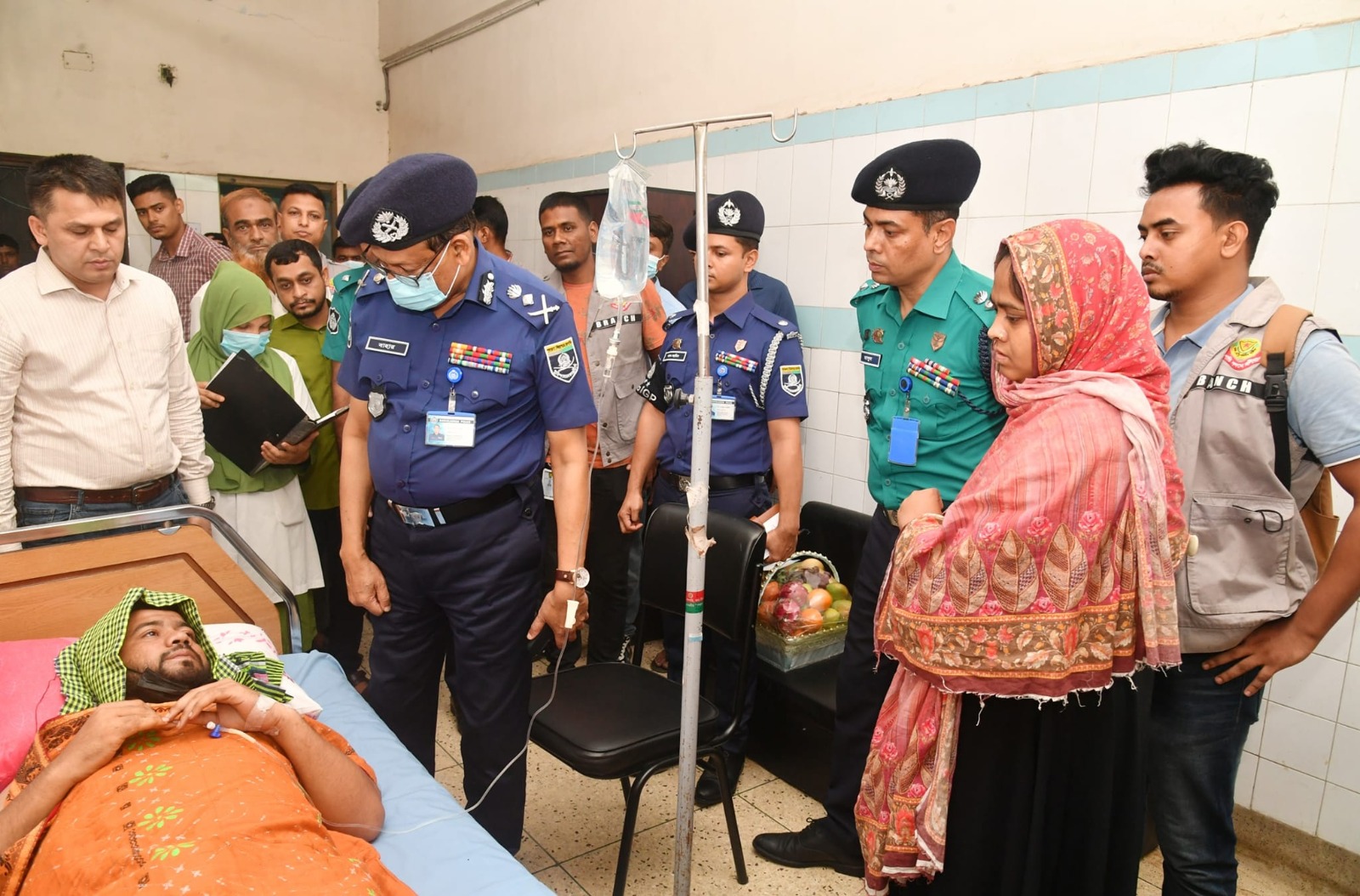 IGP visits bullet wounded cops at DMCH