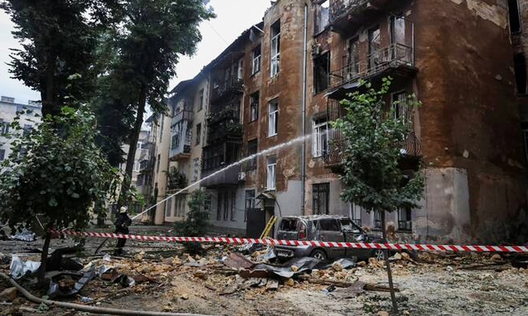 Russian strikes on Odesa kill one, wound at least 13