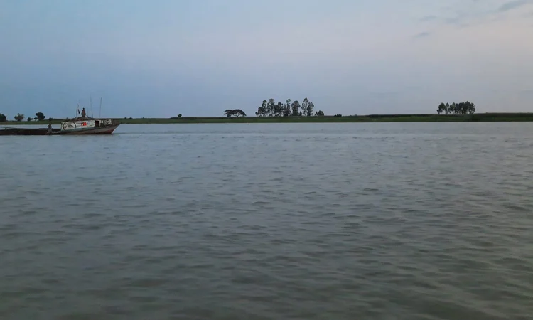 Water level in 64 rivers rises, 53 falls: FFWC