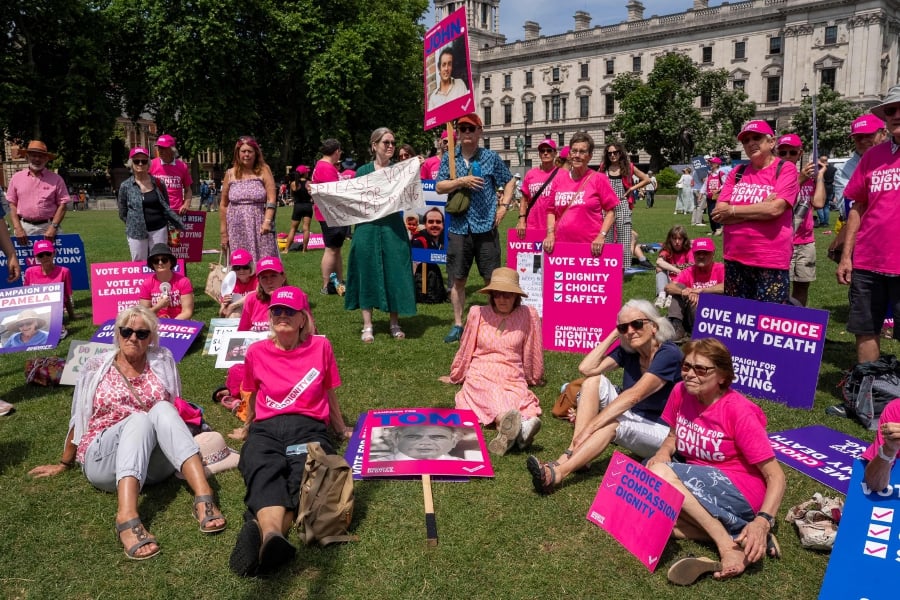 UK MPs vote for assisted dying law in historic step 