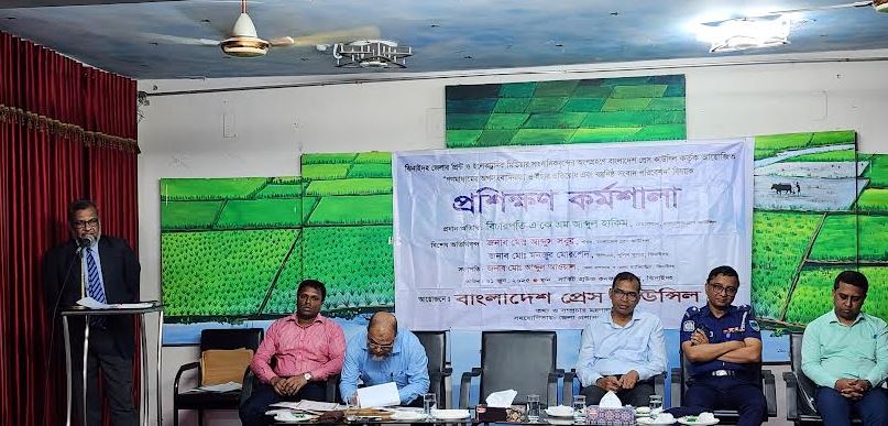 Workshop on objective journalism held in Jhenaidah 