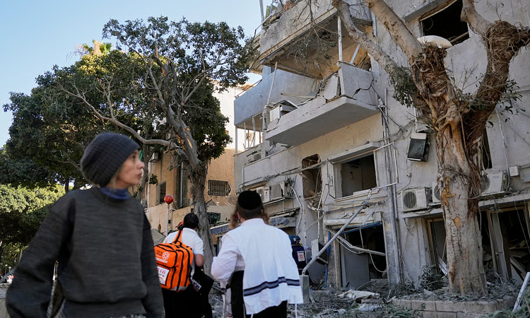 16 hurt, building hit in Israel after Iran missiles: rescue services, TV