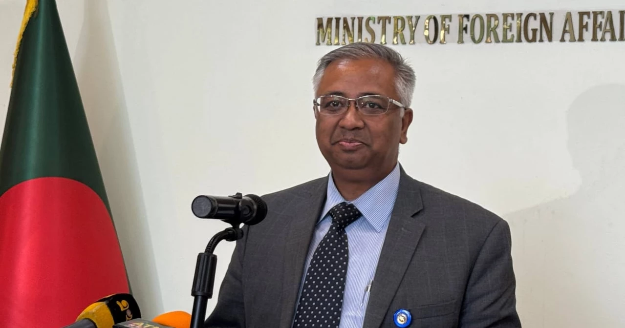 First batch of Bangladeshis to return home from Iran next week: Foreign ministry 