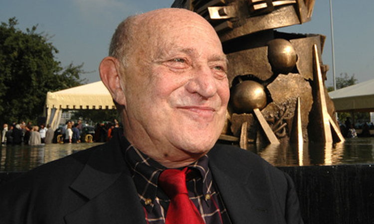 Italian sculptor Arnaldo Pomodoro dies aged nearly 99