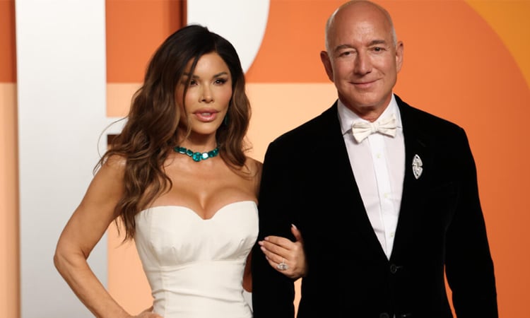 Glamour, gripes as celebs head to Venice for exclusive Bezos wedding