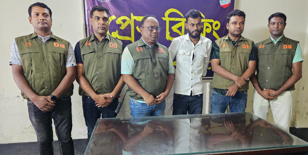 Accused of 24 cases arrested in Jashore