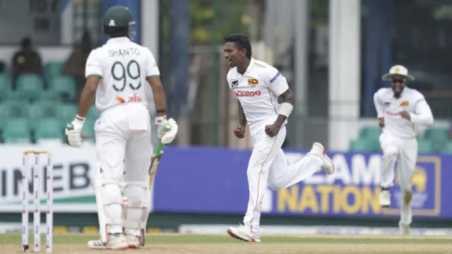 Reckless batting show puts Bangladesh in trouble 
