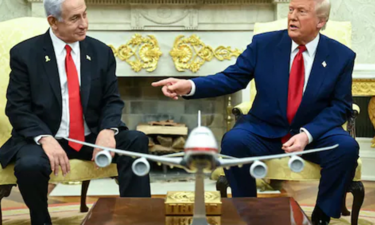 Trump urges end to 'witch hunt' Netanyahu corruption trial