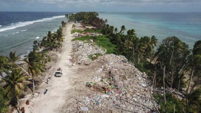 Nearly one-third of Pacific nation Tuvalu seeks Australian climate visa