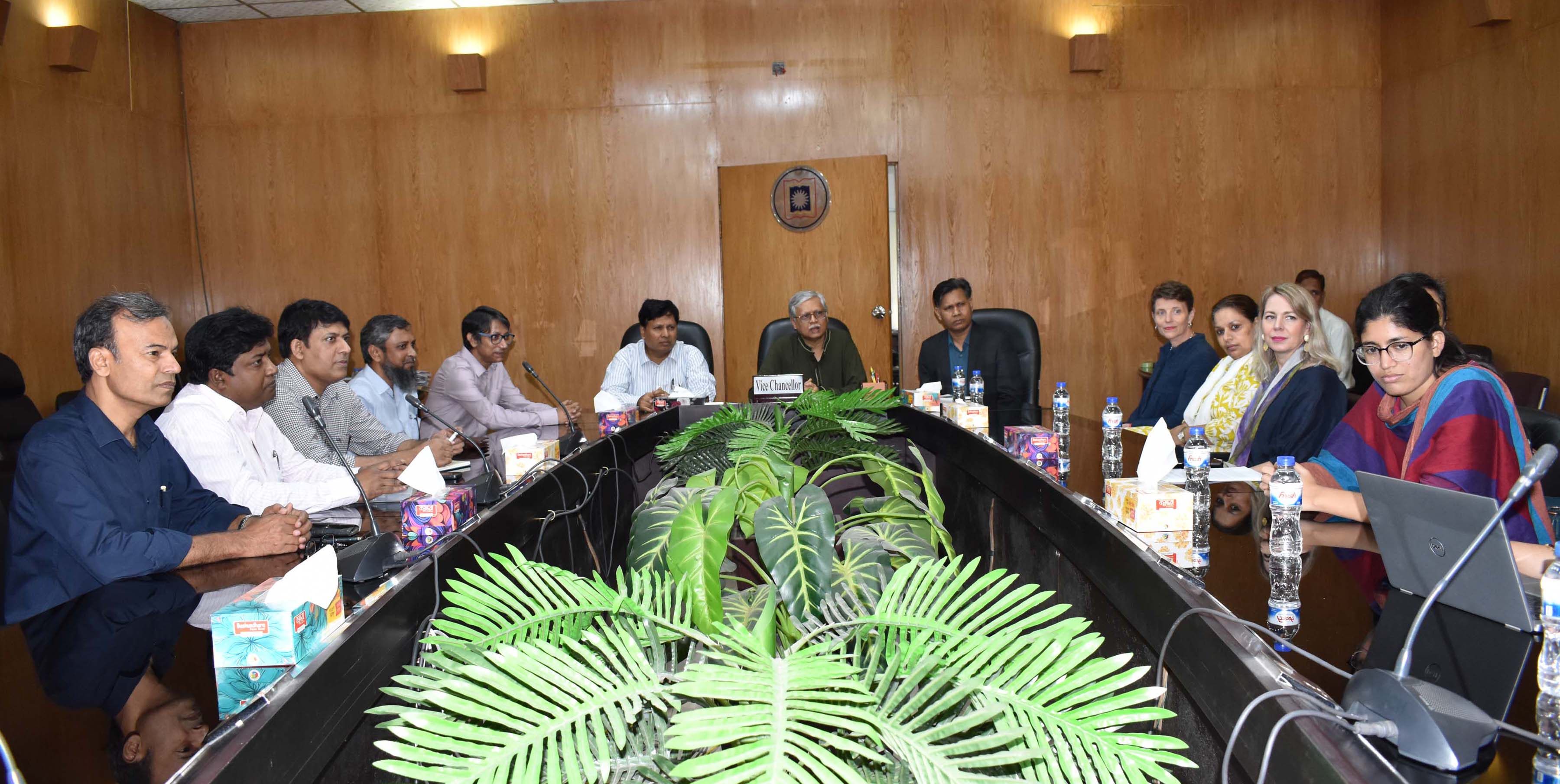UN delegation calls on RU VC