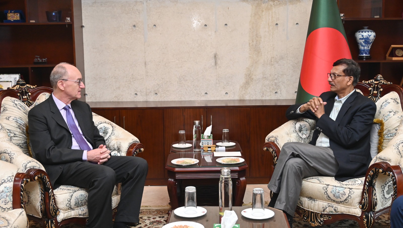 German envoy lauds Bangladesh people for their dedication to democracy 