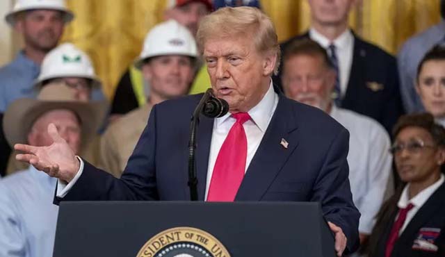 Trump pushes for Congress green light on giant tax cuts package