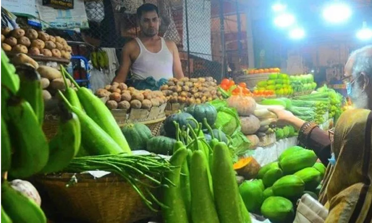 Vegetable prices on downward trend as supply rises in Ctg
