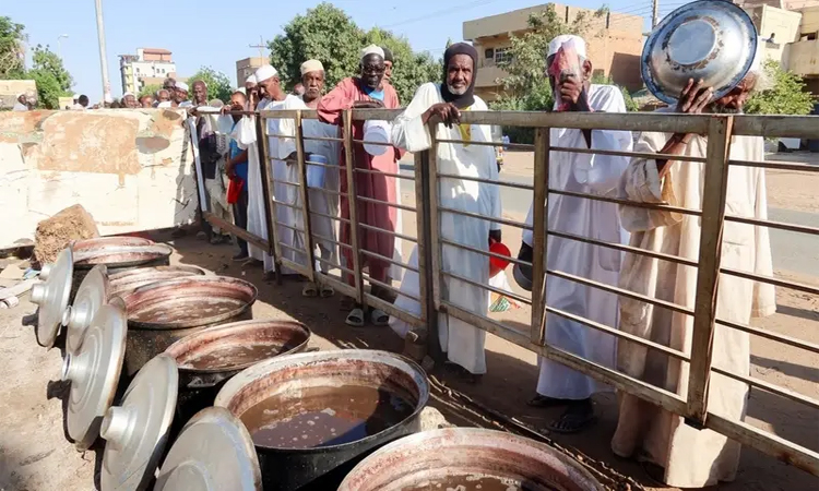 Sudan refugees face deepening hunger as funds dry up: UN