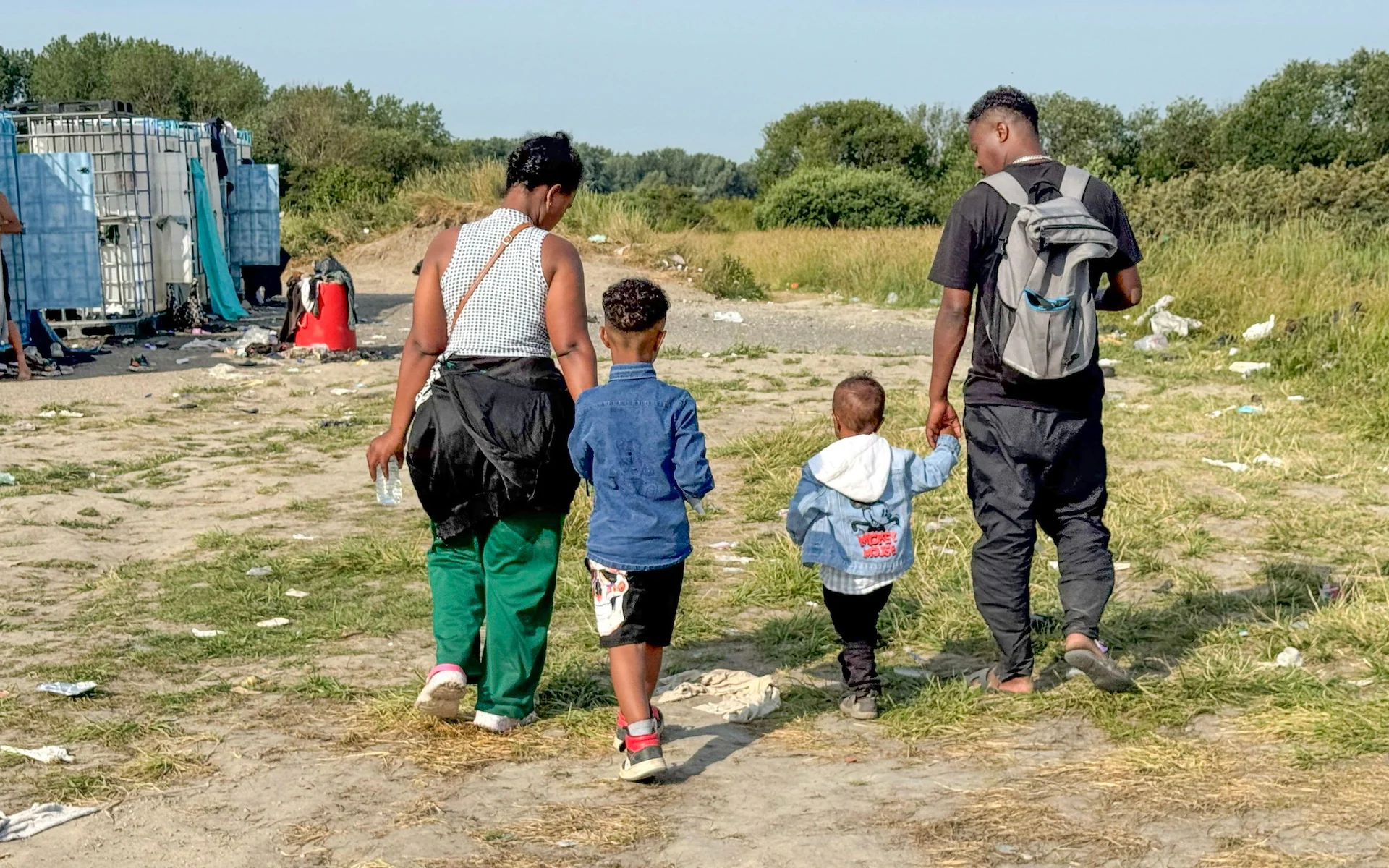 France struggles to halt migrants crossing the Channel