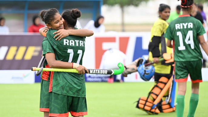 Women's hockey team make losing start 