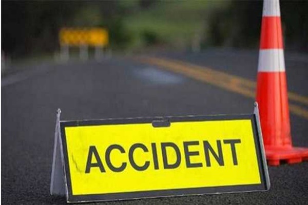 Woman killed in Jhenaidah accident