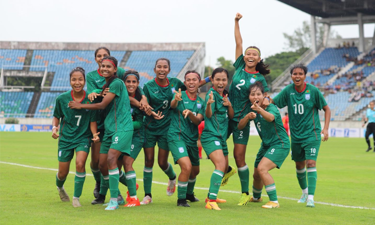 Bangladesh women's football team take on Turkmenistan tomorrow 