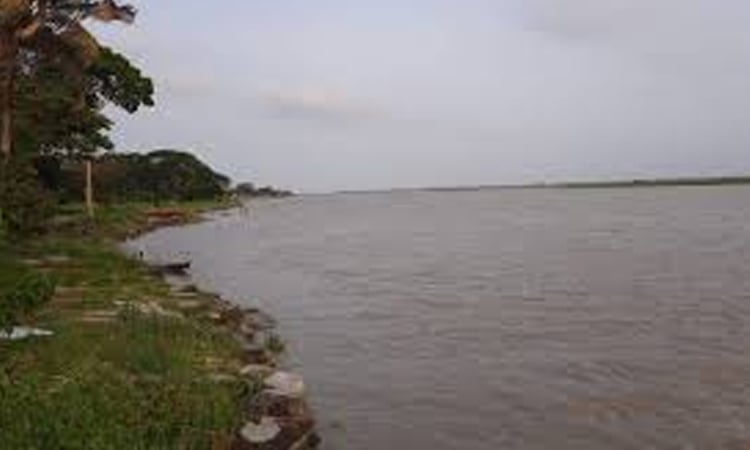 Water level in 20 rivers rises, 94 falls: FFWC