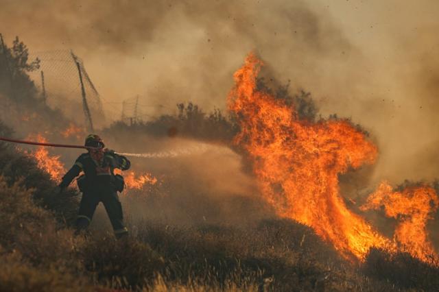 New wildfire near Athens, Crete blaze 'retreating': firefighters